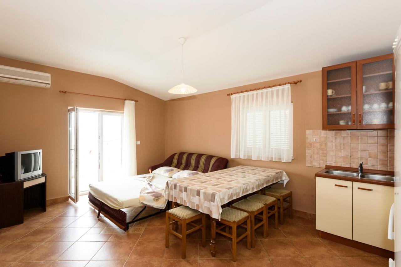 Apartments Golubic Sveti Petar  Ngoại thất bức ảnh